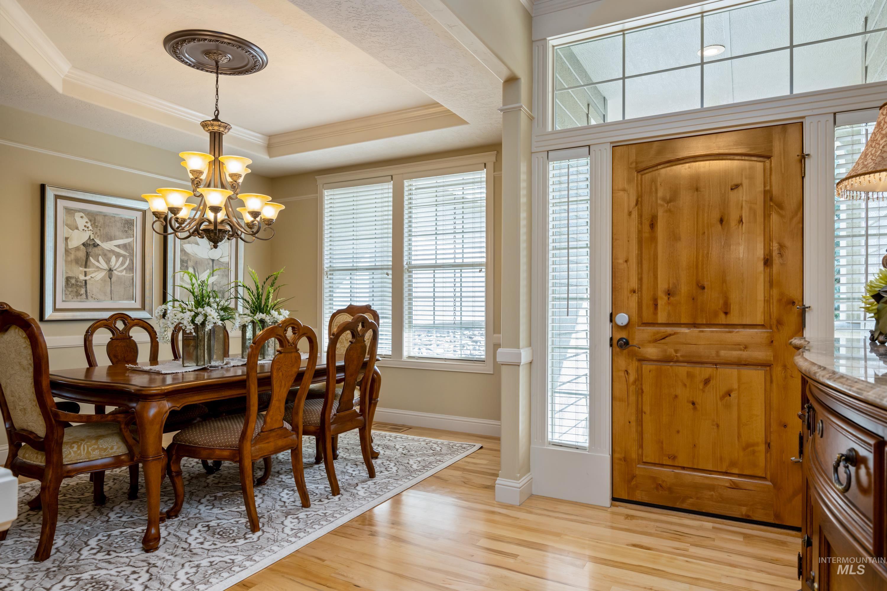 647 W Water Grove Drive, Eagle, Idaho 83616, 5 Bedrooms, 4.5 Bathrooms, Residential For Sale, Price $1,199,000,MLS 98972419