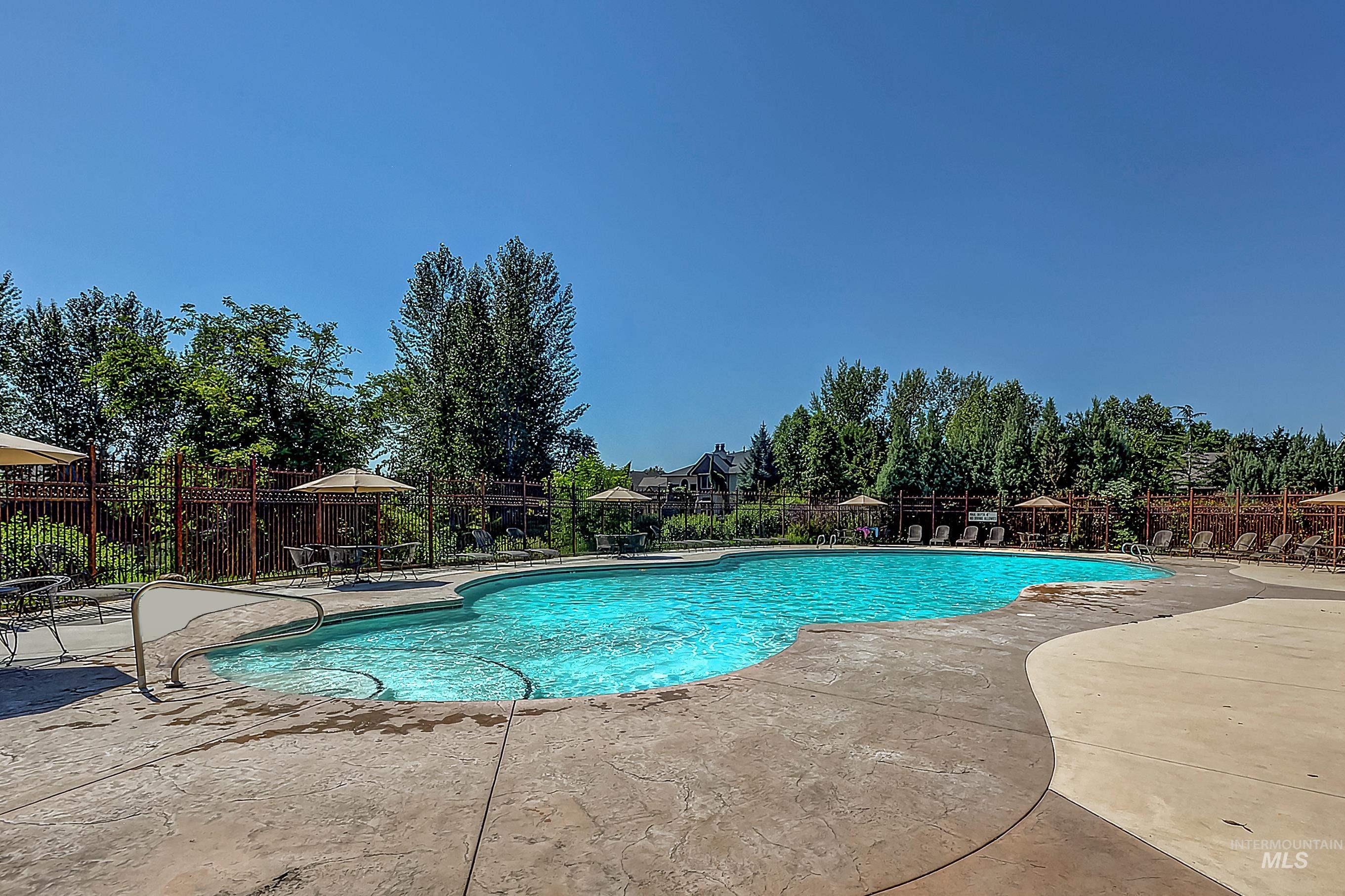 647 W Water Grove Drive, Eagle, Idaho 83616, 5 Bedrooms, 4.5 Bathrooms, Residential For Sale, Price $1,199,000,MLS 98972419