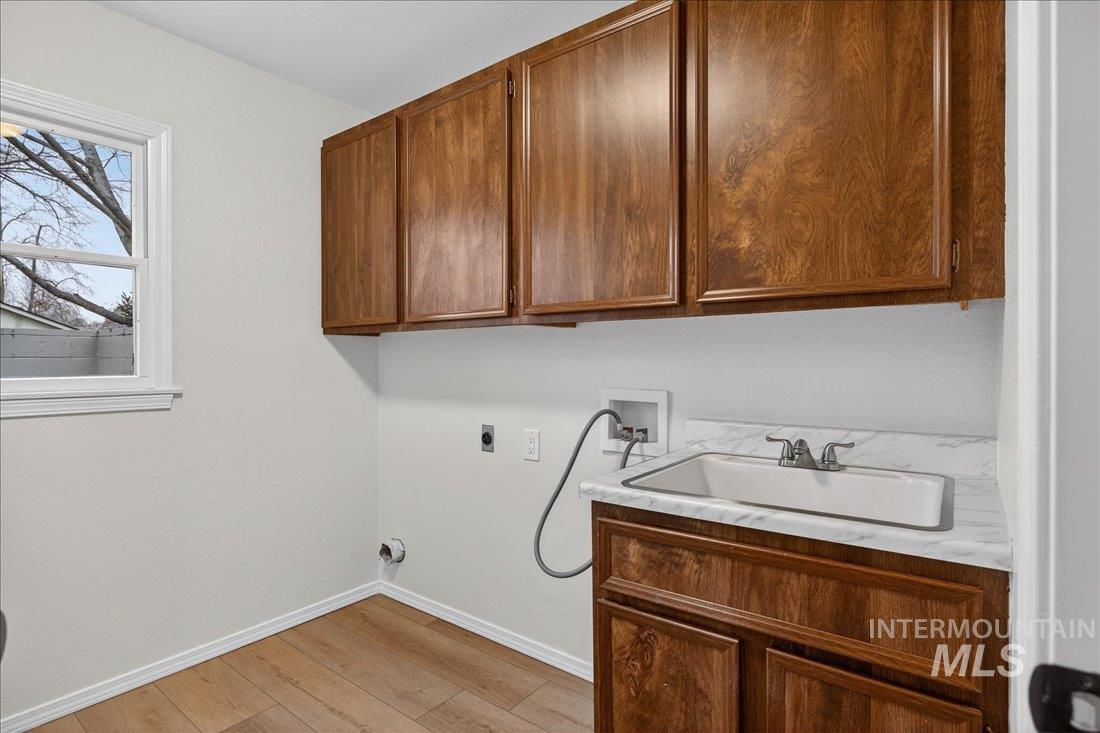 1549 E Lenz Lane, Boise, Idaho 83712, 3 Bedrooms, 2.5 Bathrooms, Residential For Sale, Price $775,000, 98972420