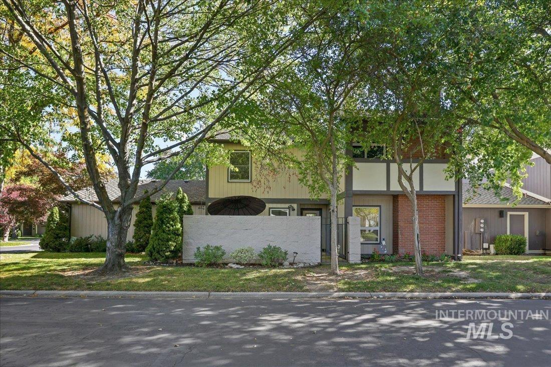 1549 E Lenz Lane, Boise, Idaho 83712, 3 Bedrooms, 2.5 Bathrooms, Residential For Sale, Price $775,000, 98972420