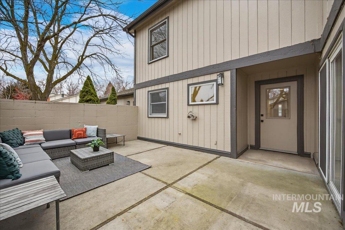 1549 E Lenz Lane, Boise, Idaho 83712, 3 Bedrooms, 2.5 Bathrooms, Residential For Sale, Price $750,000,MLS 98972420