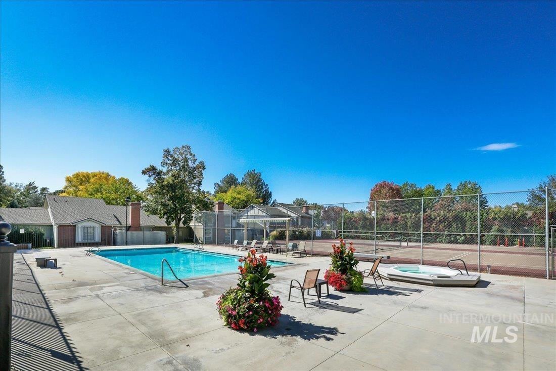 1549 E Lenz Lane, Boise, Idaho 83712, 3 Bedrooms, 2.5 Bathrooms, Residential For Sale, Price $799,900,MLS 98972420