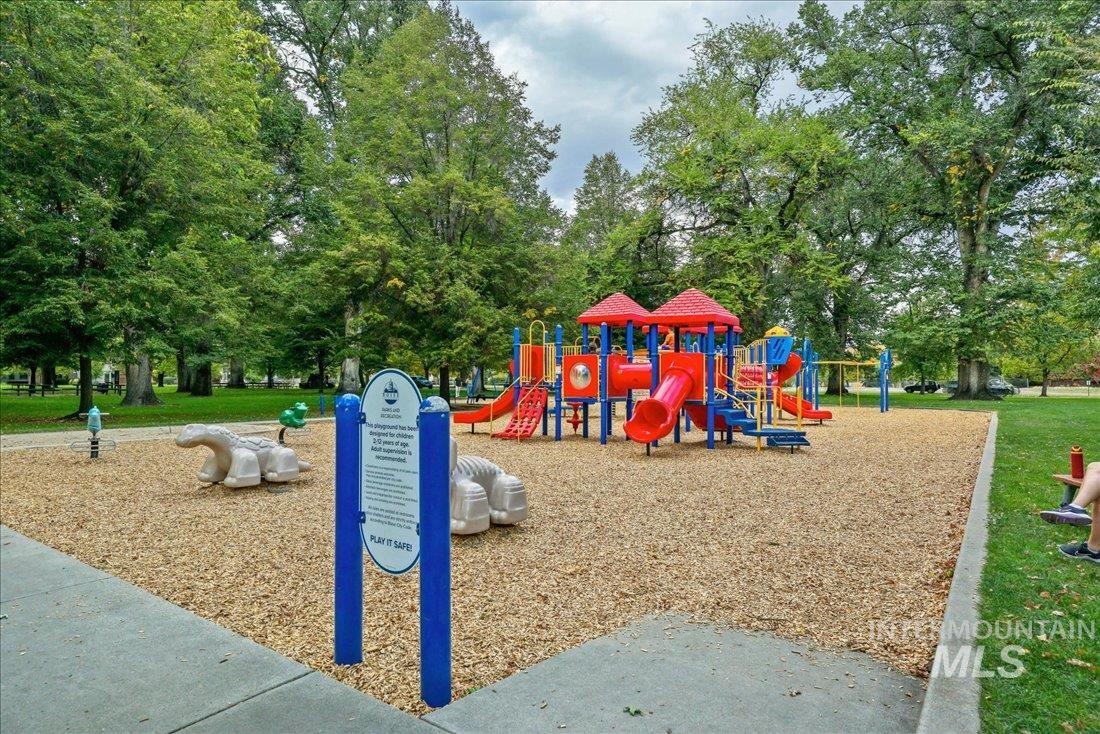 1549 E Lenz Lane, Boise, Idaho 83712, 3 Bedrooms, 2.5 Bathrooms, Residential For Sale, Price $750,000,MLS 98972420