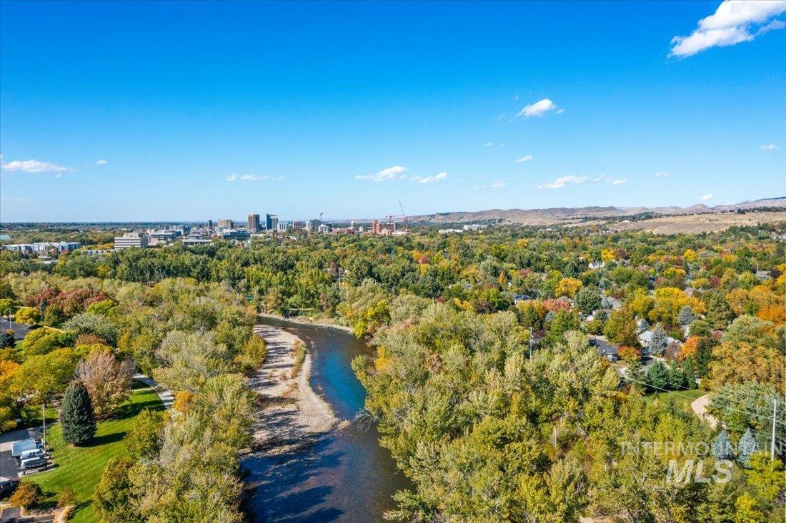 1549 E Lenz Lane, Boise, Idaho 83712, 3 Bedrooms, 2.5 Bathrooms, Residential For Sale, Price $799,900,MLS 98972420