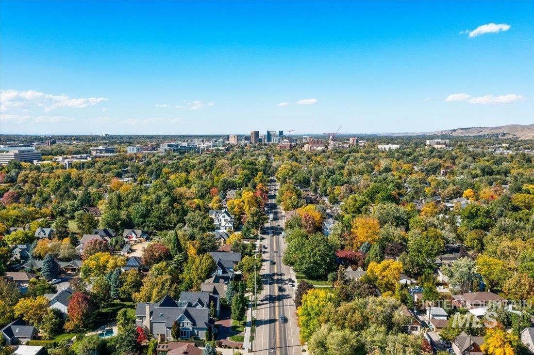 1549 E Lenz Lane, Boise, Idaho 83712, 3 Bedrooms, 2.5 Bathrooms, Residential For Sale, Price $750,000,MLS 98972420