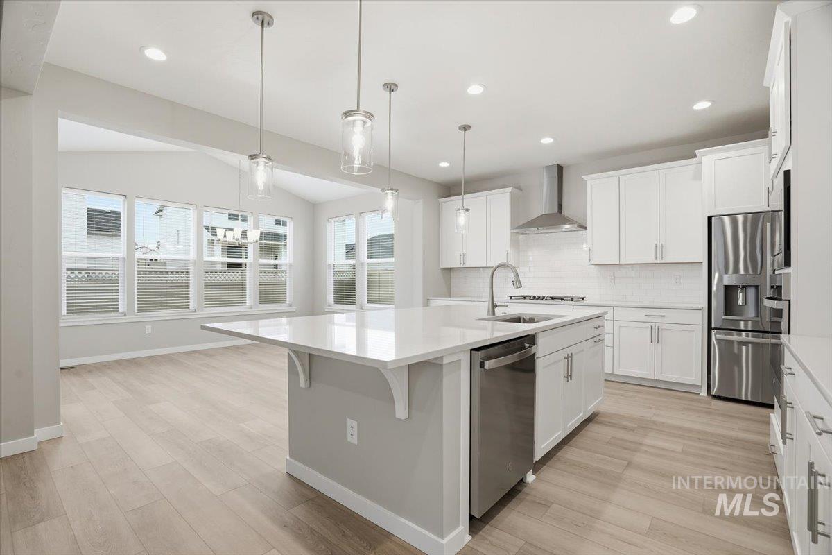 2311 N Silver Wolf Pl, Star, Idaho 83669, 4 Bedrooms, 2.5 Bathrooms, Residential For Sale, Price $649,990,MLS 98972421