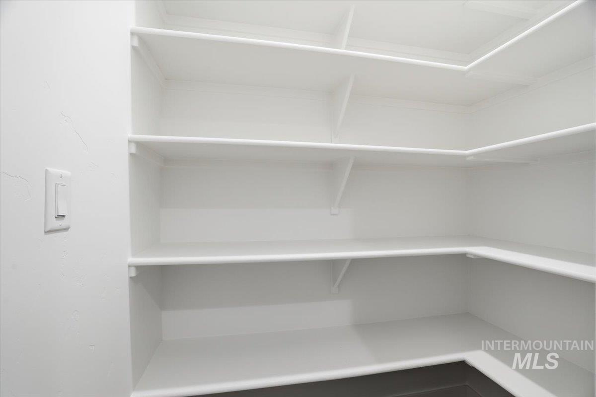 2311 N Silver Wolf Pl, Star, Idaho 83669, 4 Bedrooms, 2.5 Bathrooms, Residential For Sale, Price $649,990,MLS 98972421