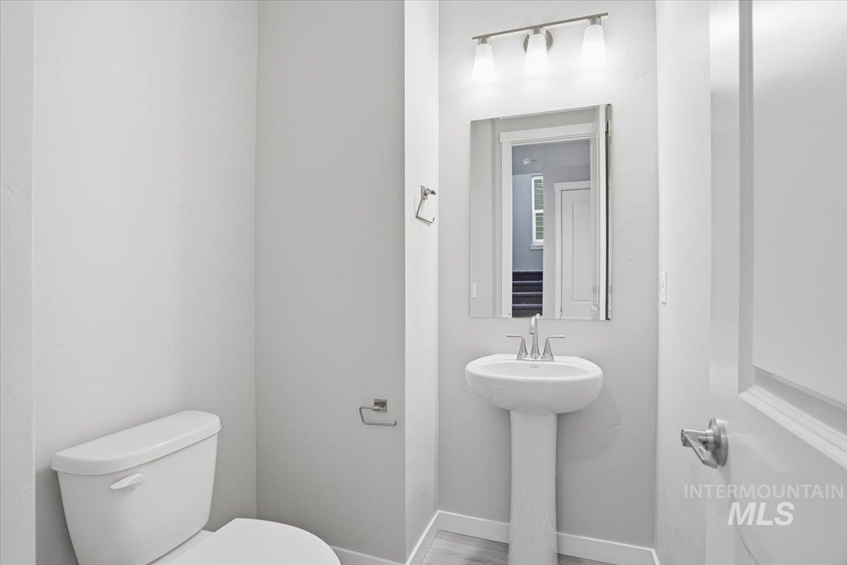 2311 N Silver Wolf Pl, Star, Idaho 83669, 4 Bedrooms, 2.5 Bathrooms, Residential For Sale, Price $649,990,MLS 98972421