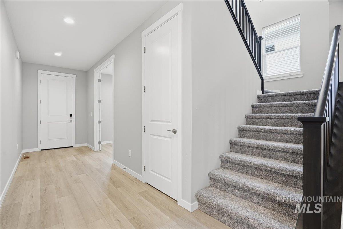 2311 N Silver Wolf Pl, Star, Idaho 83669, 4 Bedrooms, 2.5 Bathrooms, Residential For Sale, Price $649,990,MLS 98972421