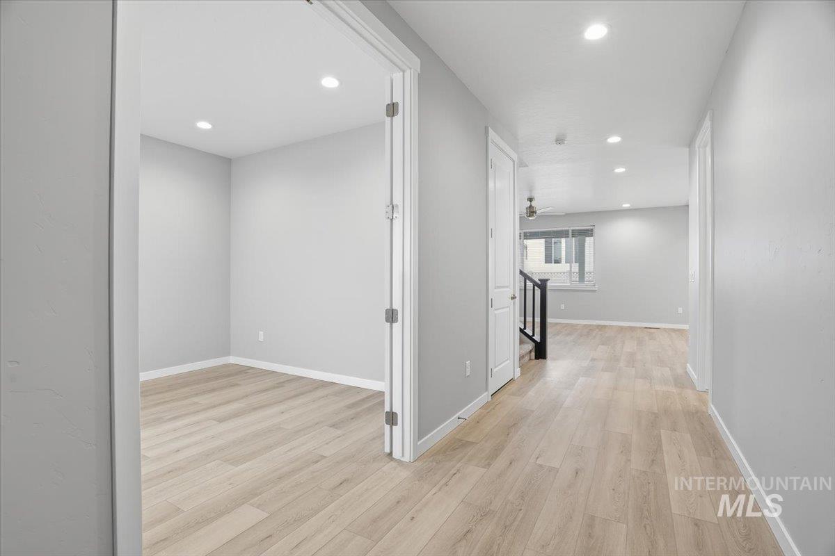 2311 N Silver Wolf Pl, Star, Idaho 83669, 4 Bedrooms, 2.5 Bathrooms, Residential For Sale, Price $649,990,MLS 98972421