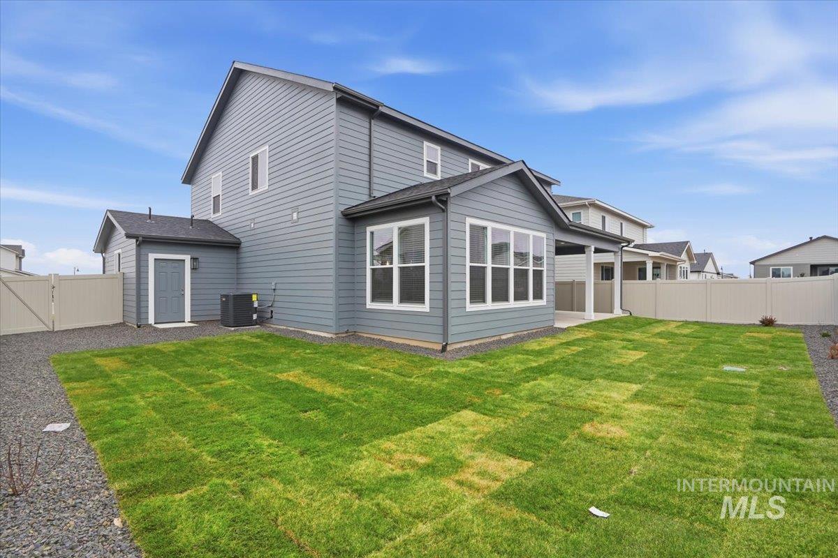 2311 N Silver Wolf Pl, Star, Idaho 83669, 4 Bedrooms, 2.5 Bathrooms, Residential For Sale, Price $649,990,MLS 98972421