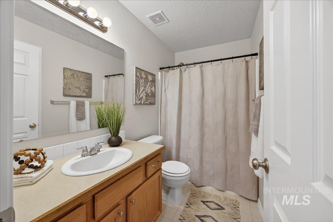 3535 E Fort Boise Ln, Boise, Idaho 83716, 4 Bedrooms, 2.5 Bathrooms, Residential For Sale, Price $489,900,MLS 98972422