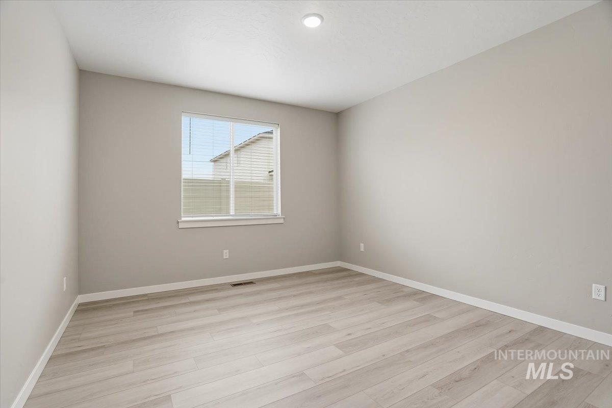 2315 N Silver Wolf Pl, Star, Idaho 83669, 5 Bedrooms, 4 Bathrooms, Residential For Sale, Price $679,990,MLS 98972425