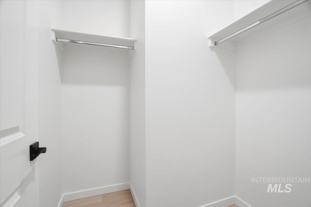 2315 N Silver Wolf Pl, Star, Idaho 83669, 5 Bedrooms, 4 Bathrooms, Residential For Sale, Price $679,990,MLS 98972425