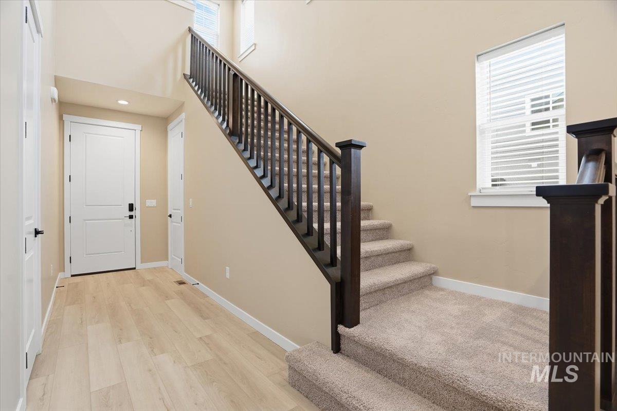 2315 N Silver Wolf Pl, Star, Idaho 83669, 5 Bedrooms, 4 Bathrooms, Residential For Sale, Price $679,990,MLS 98972425