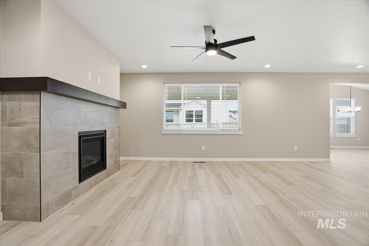 2315 N Silver Wolf Pl, Star, Idaho 83669, 5 Bedrooms, 4 Bathrooms, Residential For Sale, Price $679,990,MLS 98972425