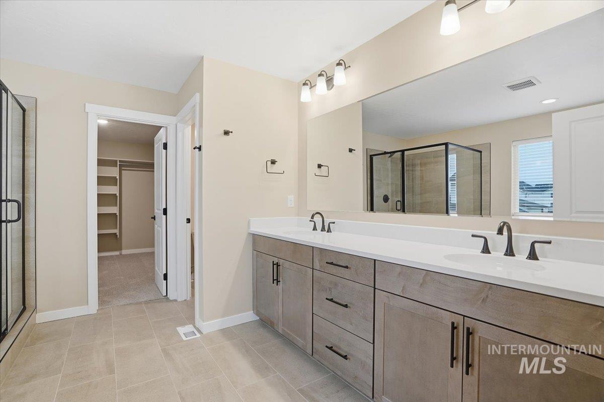 2315 N Silver Wolf Pl, Star, Idaho 83669, 5 Bedrooms, 4 Bathrooms, Residential For Sale, Price $679,990,MLS 98972425