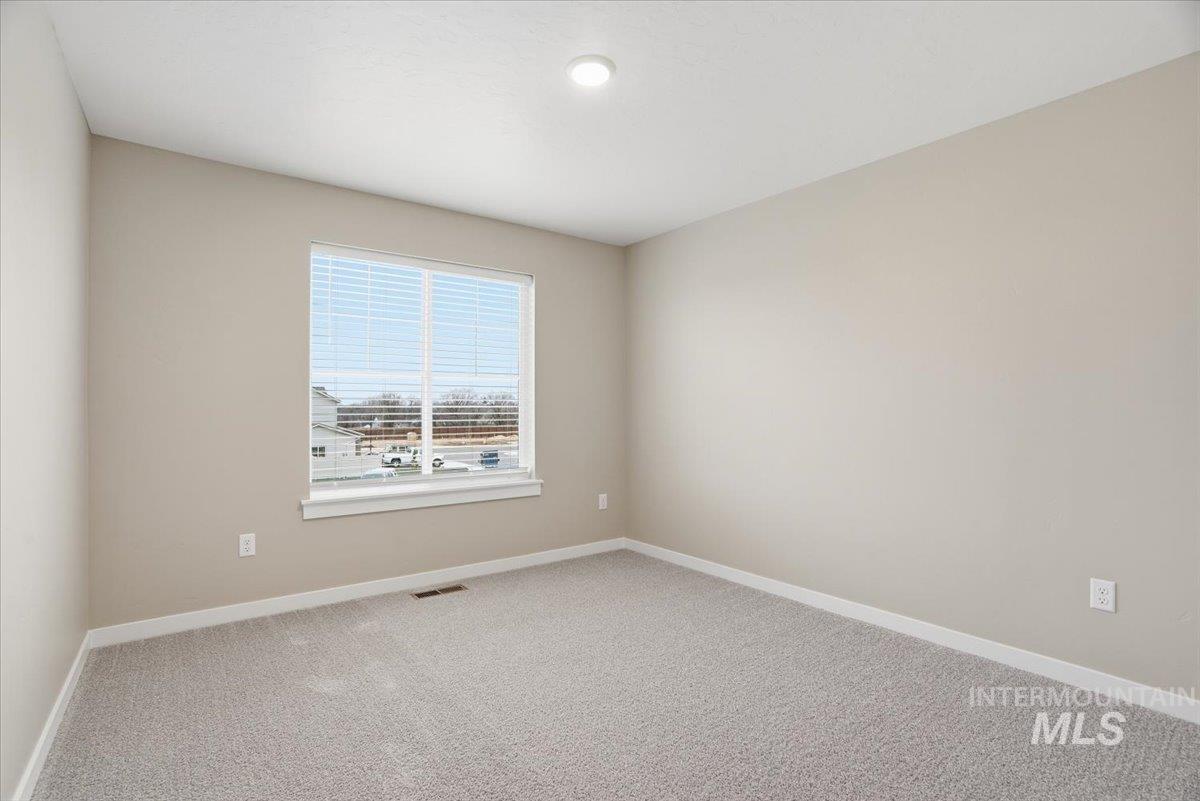 2315 N Silver Wolf Pl, Star, Idaho 83669, 5 Bedrooms, 4 Bathrooms, Residential For Sale, Price $679,990,MLS 98972425