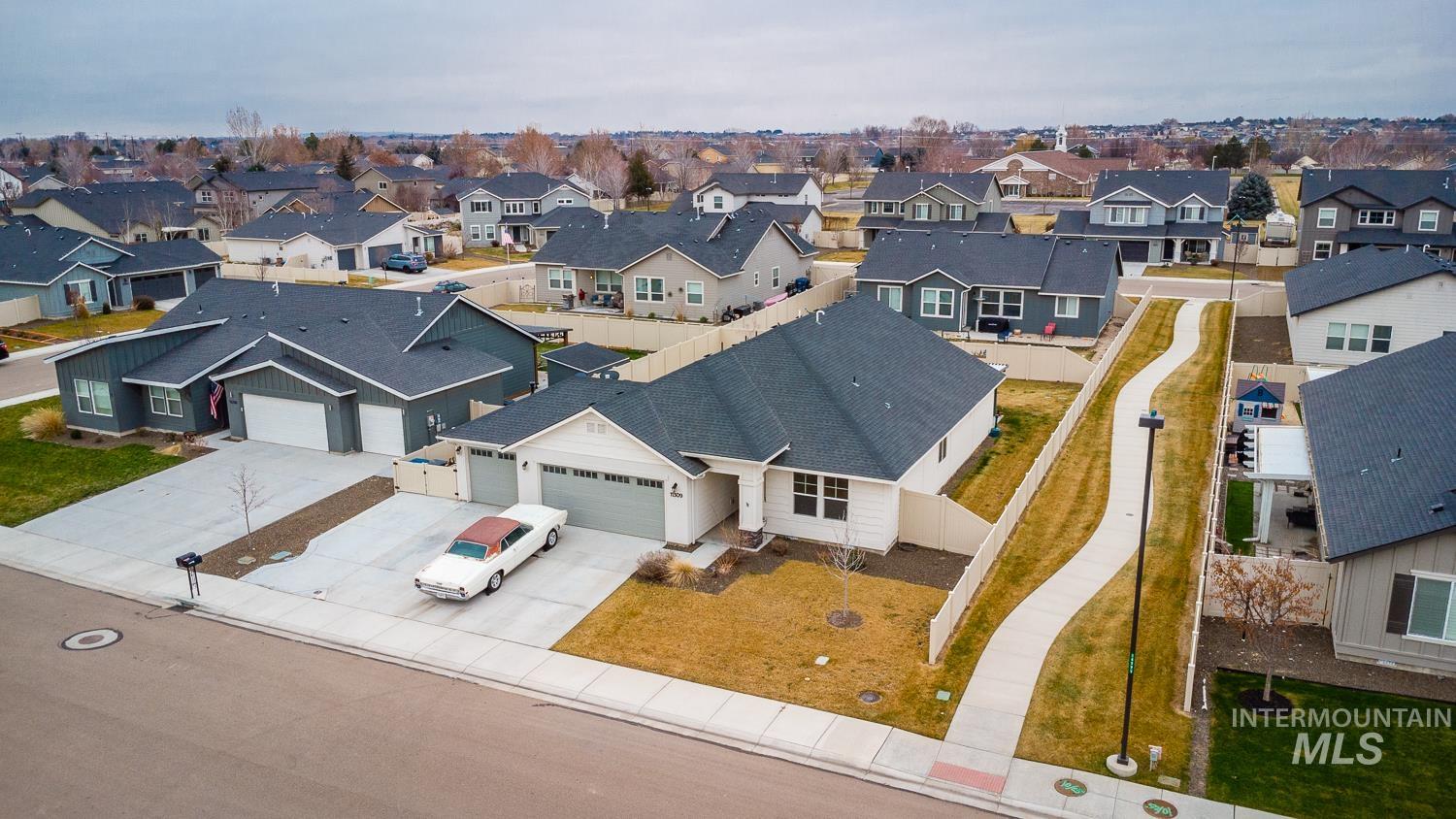 11309 W Viola St, Nampa, Idaho 83651, 3 Bedrooms, 2 Bathrooms, Residential For Sale, Price $450,000,MLS 98972428