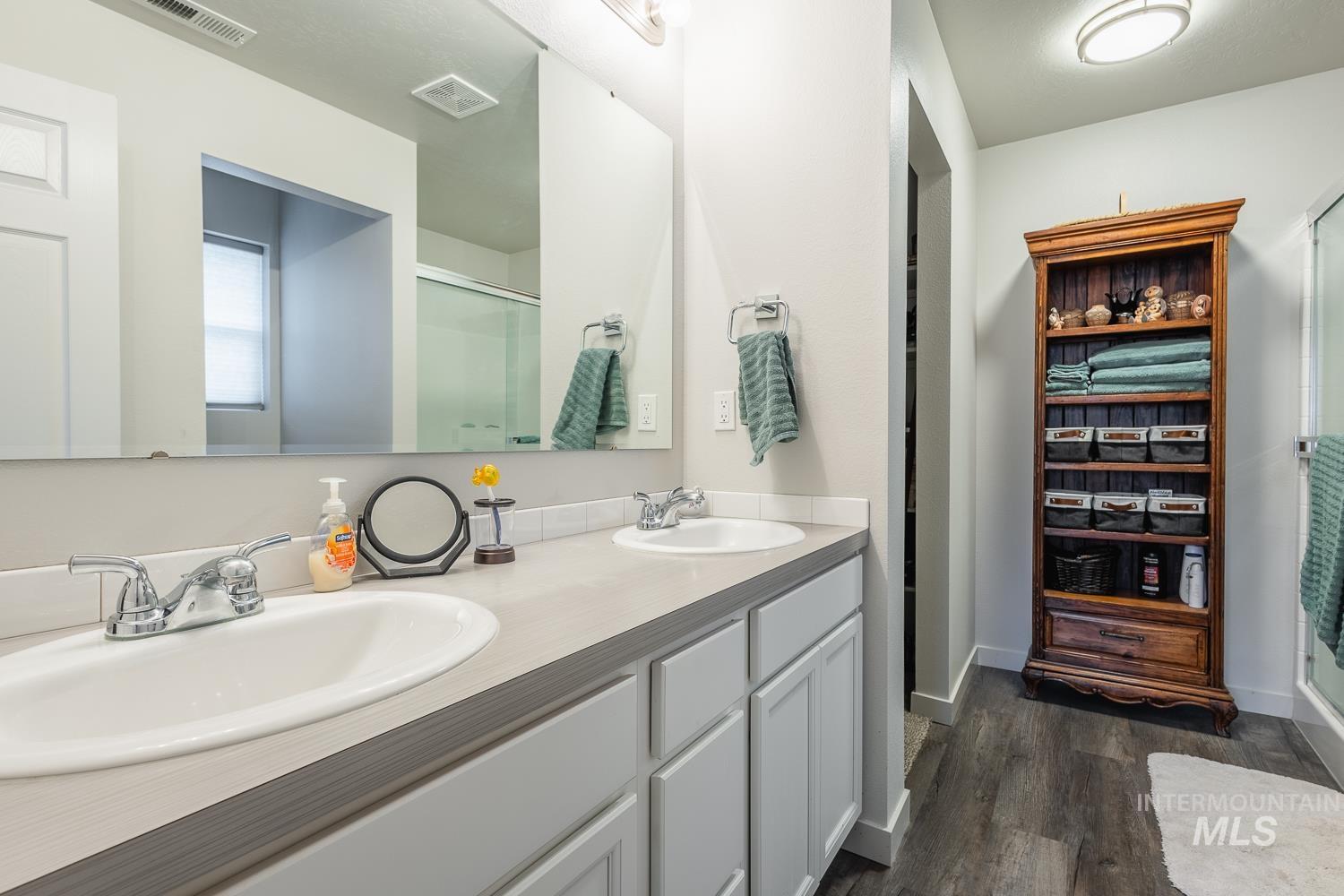 11309 W Viola St, Nampa, Idaho 83651, 3 Bedrooms, 2 Bathrooms, Residential For Sale, Price $450,000,MLS 98972428