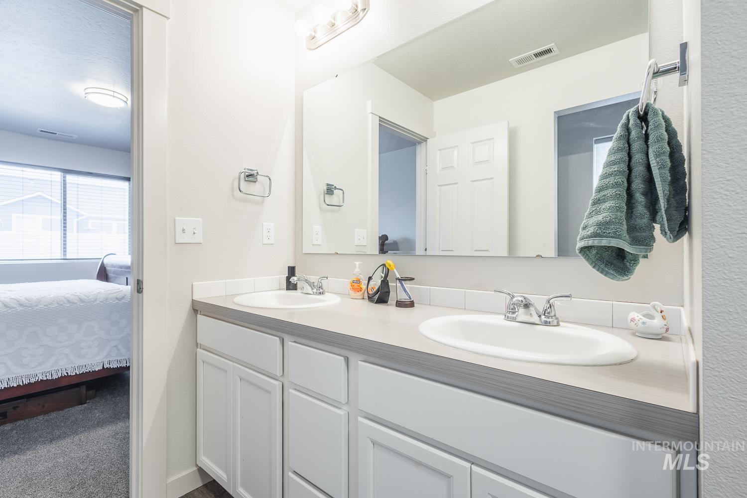 11309 W Viola St, Nampa, Idaho 83651, 3 Bedrooms, 2 Bathrooms, Residential For Sale, Price $450,000,MLS 98972428