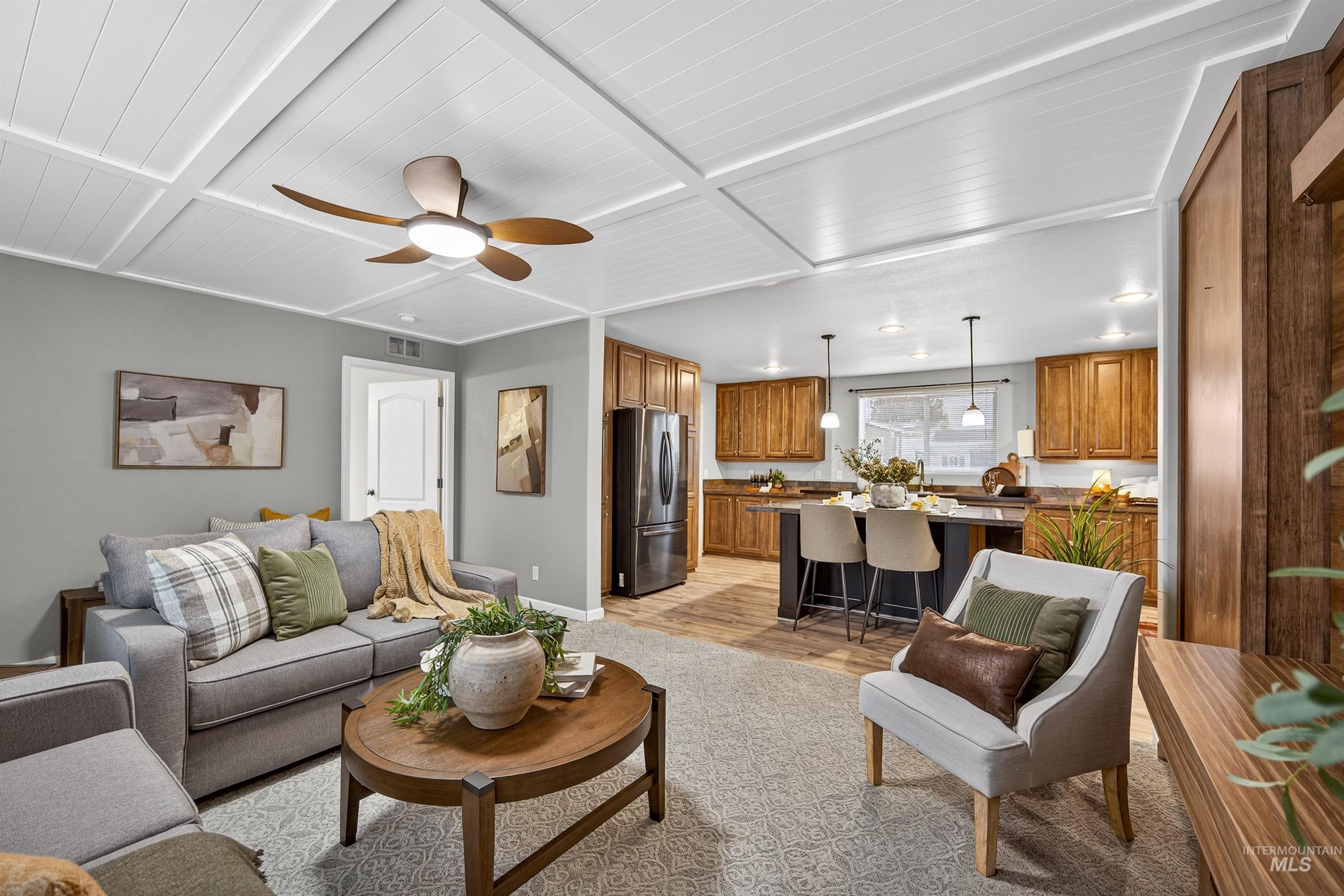 8218 Blue Ridge Ln, Boise, Idaho 83716, 3 Bedrooms, 2 Bathrooms, Residential For Sale, Price $199,900,MLS 98972430