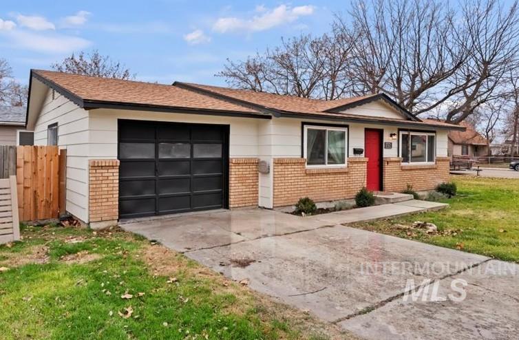1105 E Roosevelt Ave, Nampa, Idaho 83686, 2 Bedrooms, 1 Bathroom, Residential For Sale, Price $305,000,MLS 98972432
