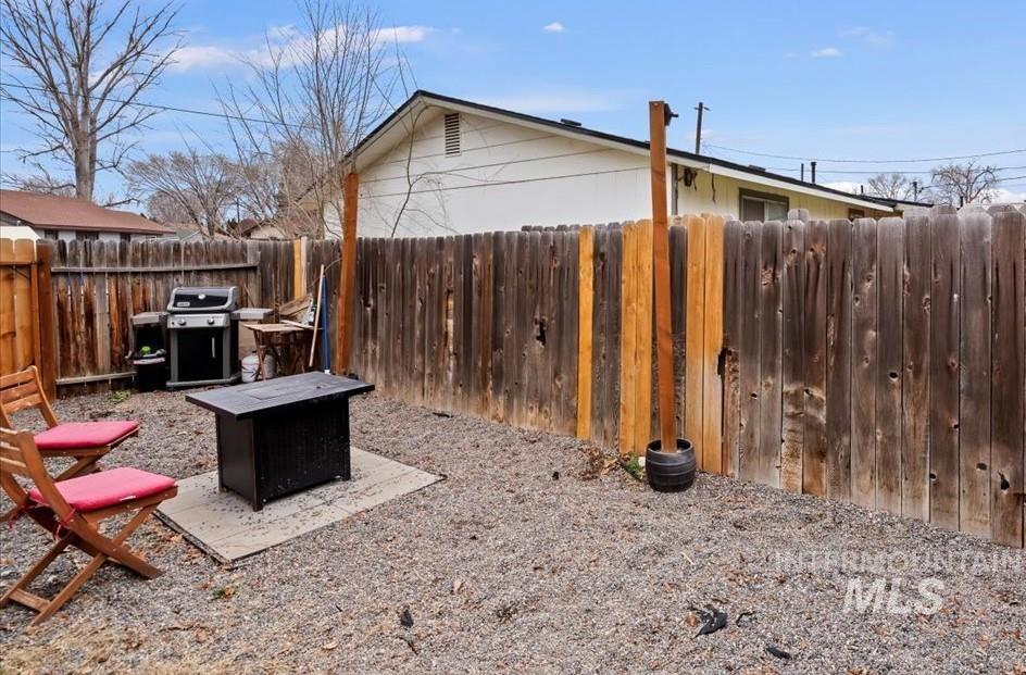 1105 E Roosevelt Ave, Nampa, Idaho 83686, 2 Bedrooms, 1 Bathroom, Residential For Sale, Price $305,000,MLS 98972432