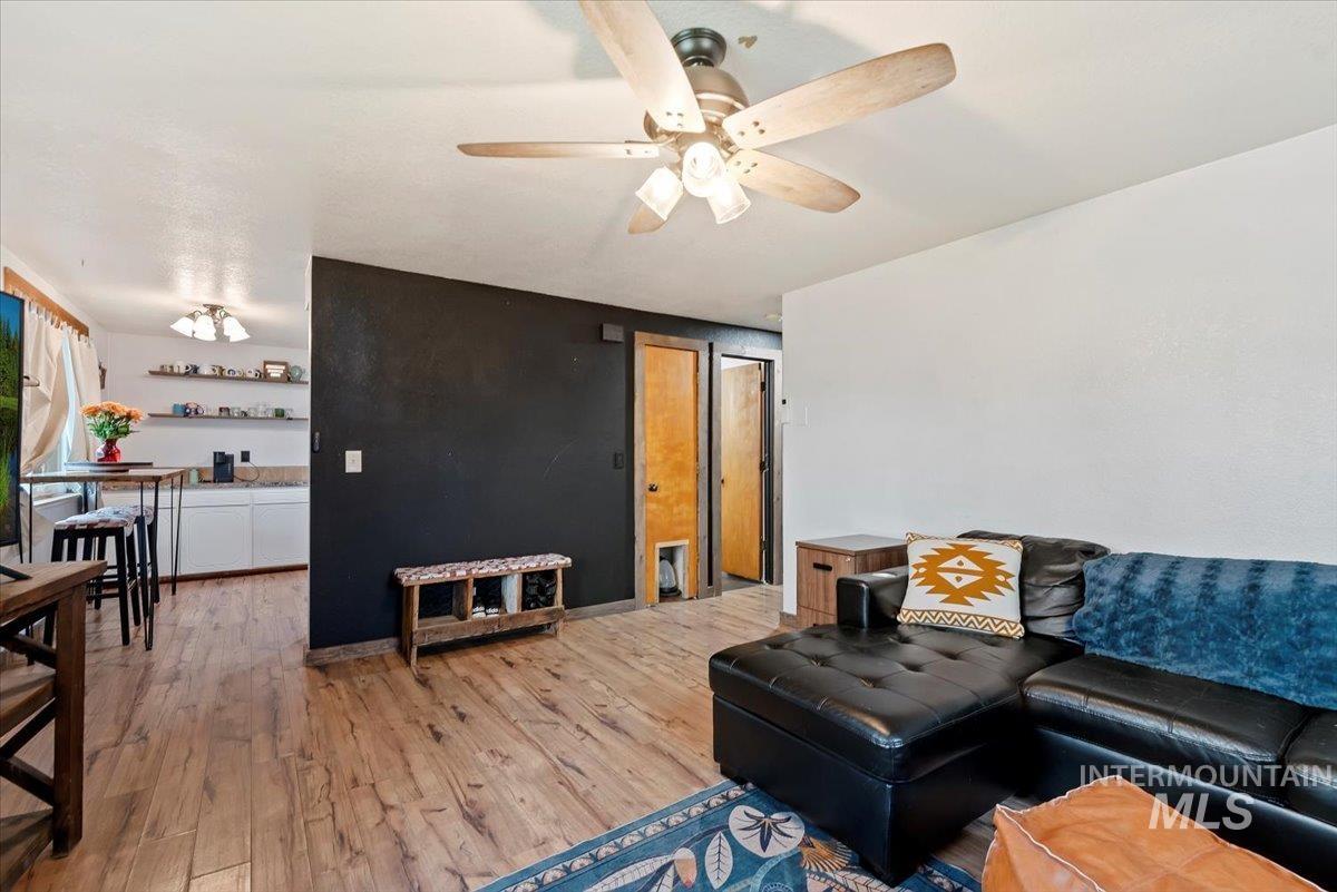 1105 E Roosevelt Ave, Nampa, Idaho 83686, 2 Bedrooms, 1 Bathroom, Residential For Sale, Price $305,000,MLS 98972432