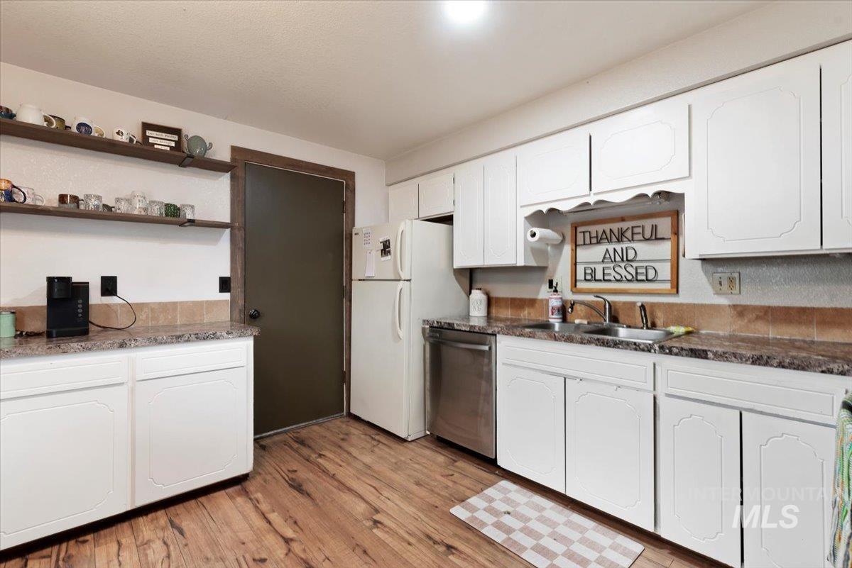 1105 E Roosevelt Ave, Nampa, Idaho 83686, 2 Bedrooms, 1 Bathroom, Residential For Sale, Price $305,000,MLS 98972432