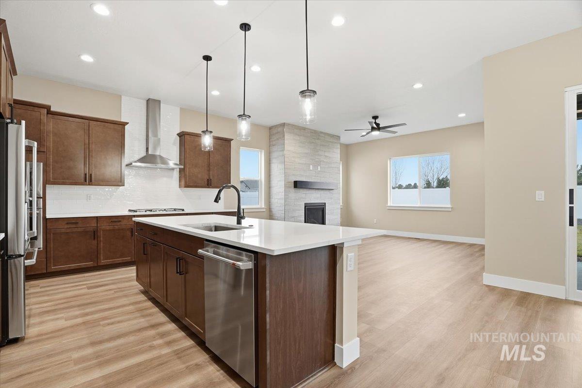 883 N Falling Water Way, Eagle, Idaho 83616, 3 Bedrooms, 2.5 Bathrooms, Residential For Sale, Price $804,990,MLS 98972436