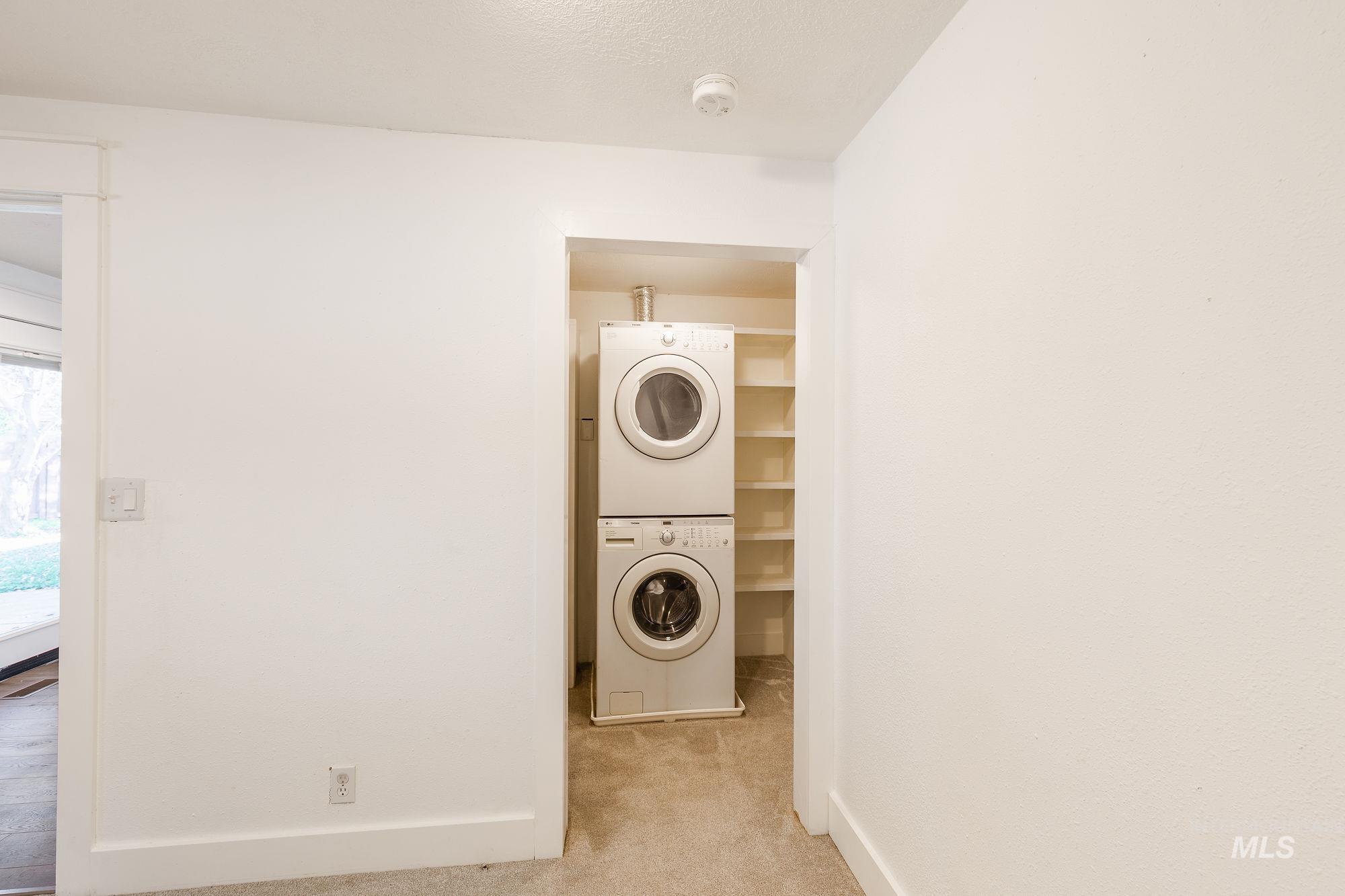 346 E Mission Dr, Eagle, Idaho 83616, 4 Bedrooms, 2 Bathrooms, Residential For Sale, Price $499,900,MLS 98972438