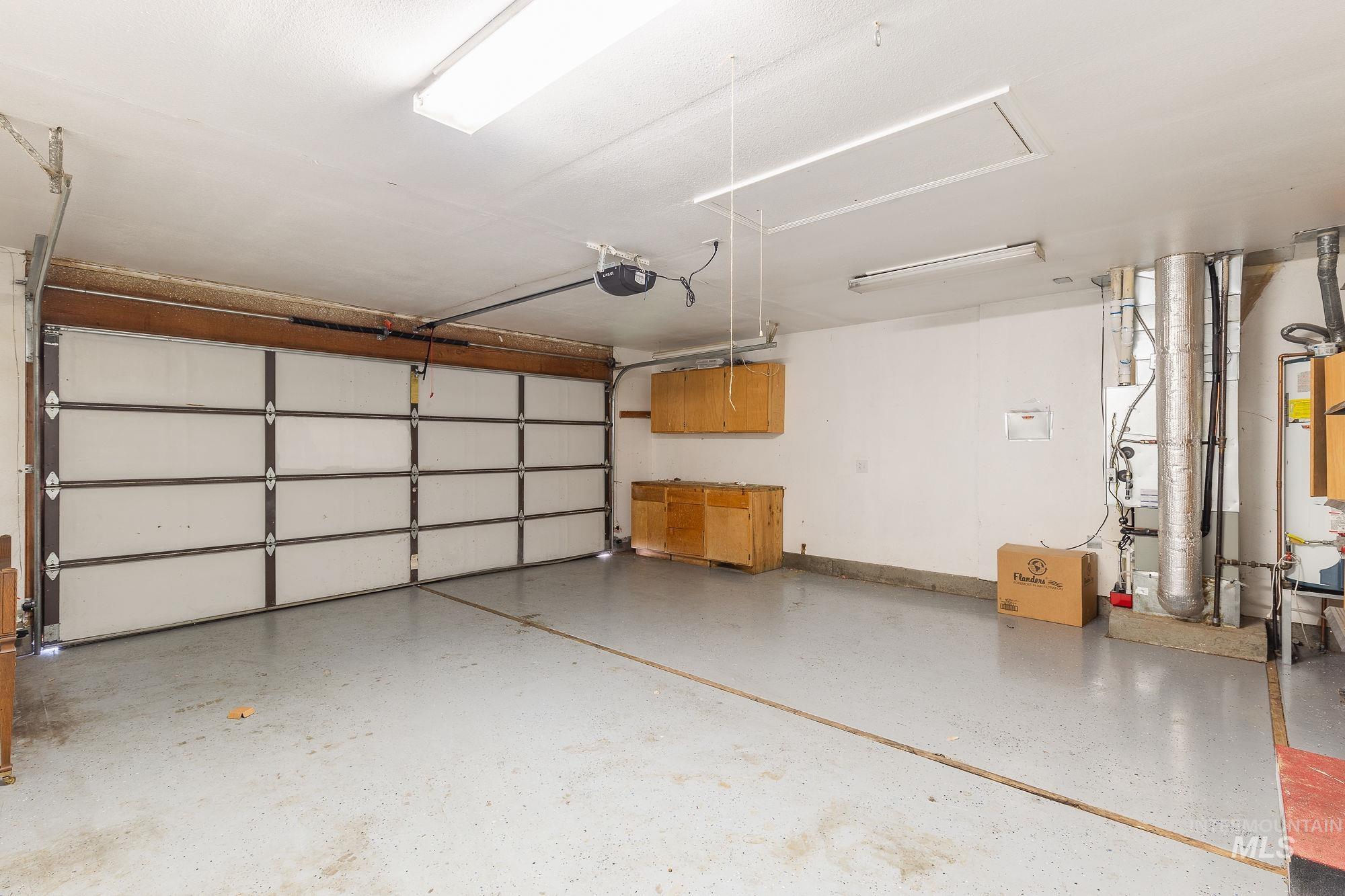 346 E Mission Dr, Eagle, Idaho 83616, 4 Bedrooms, 2 Bathrooms, Residential For Sale, Price $499,900,MLS 98972438