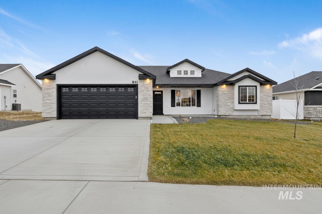 841 Waveland Avenue, Filer, Idaho 83328, 3 Bedrooms, 2 Bathrooms, Residential For Sale, Price $349,000,MLS 98972439