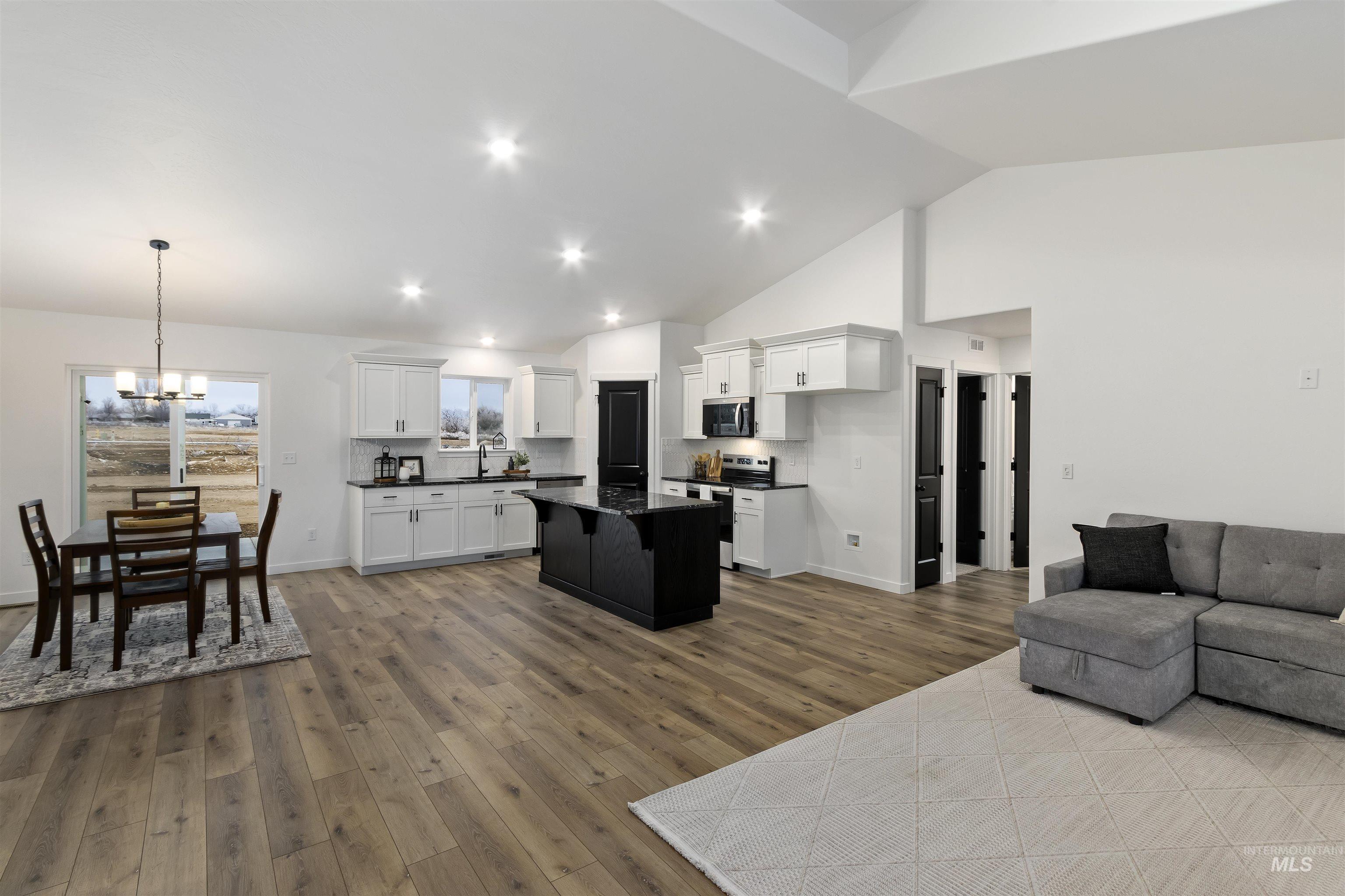 841 Waveland Avenue, Filer, Idaho 83328, 3 Bedrooms, 2 Bathrooms, Residential For Sale, Price $349,000,MLS 98972439