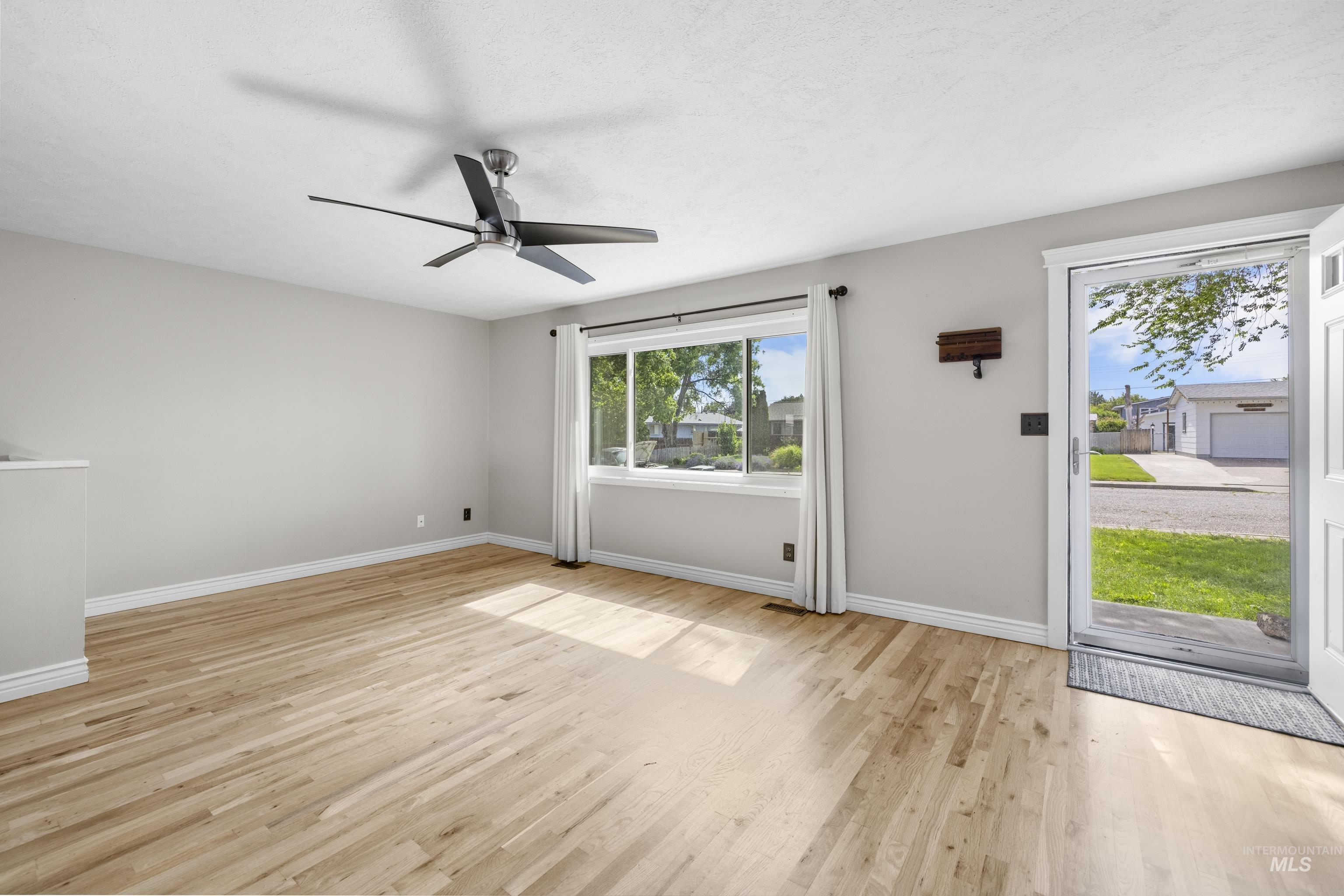 1790 N 7th E, Mountain Home, Idaho 83647, 5 Bedrooms, 2 Bathrooms, Residential For Sale, Price $359,000, 98972440