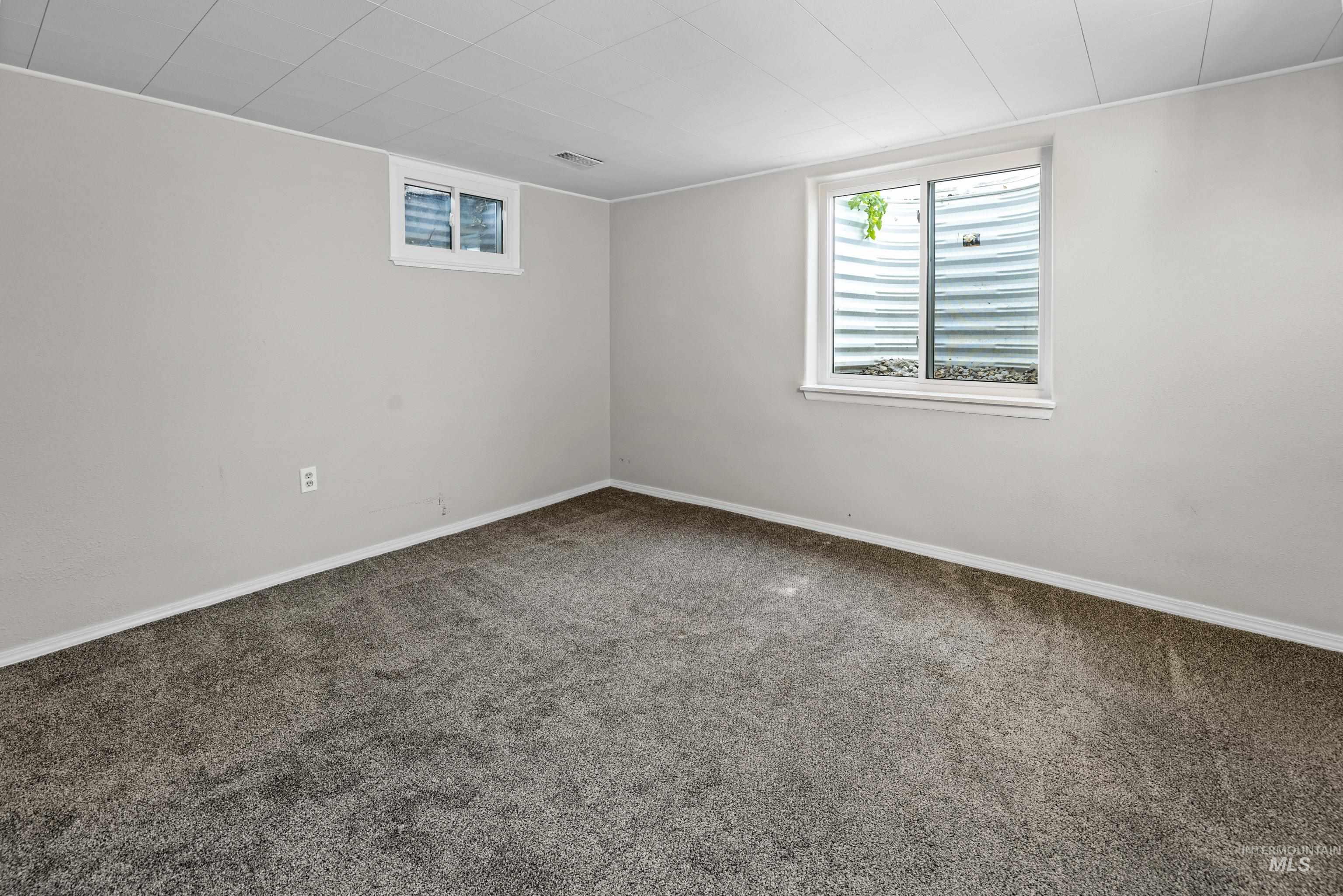 1790 N 7th E, Mountain Home, Idaho 83647, 5 Bedrooms, 2 Bathrooms, Residential For Sale, Price $359,000, 98972440