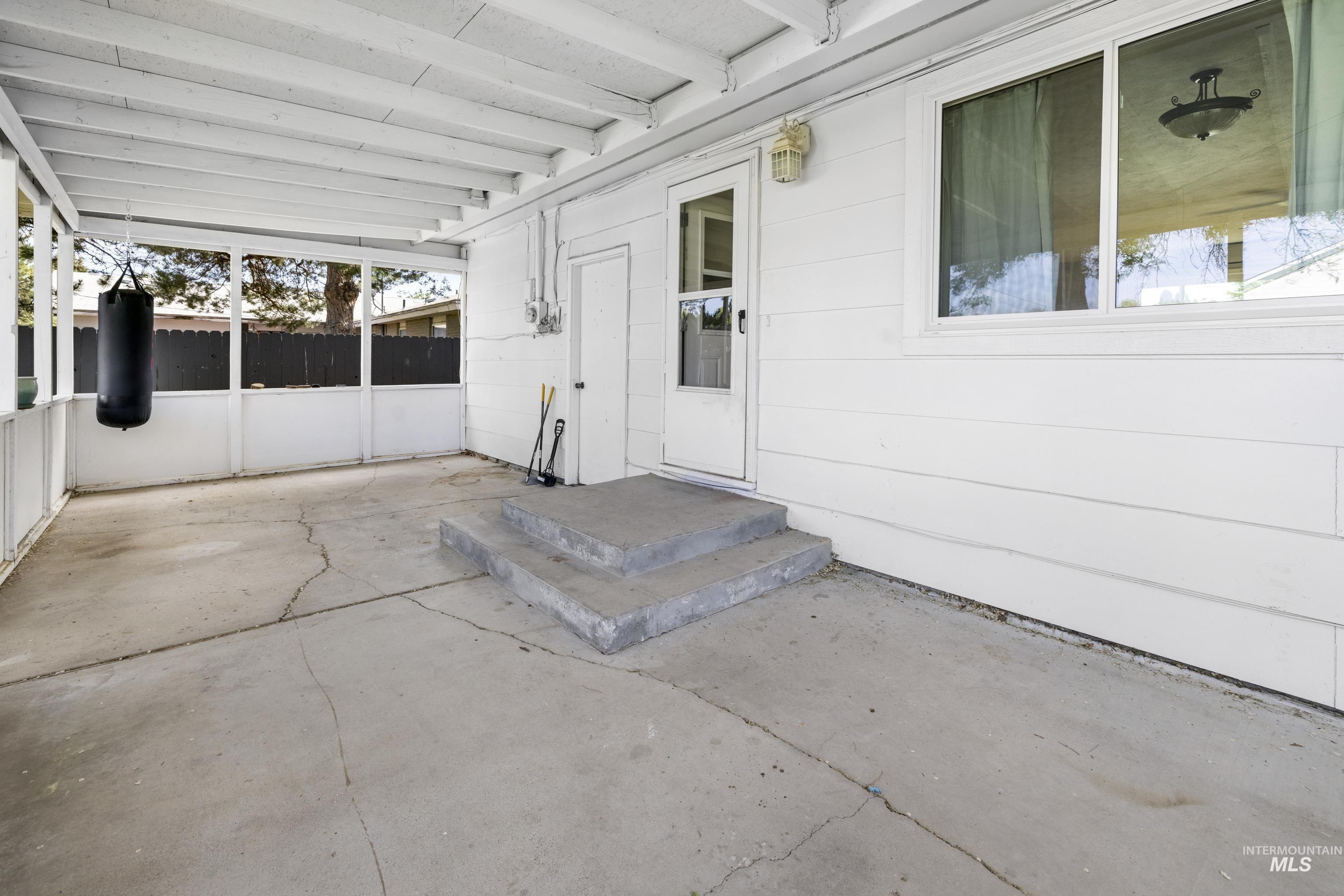 1790 N 7th E, Mountain Home, Idaho 83647, 5 Bedrooms, 2 Bathrooms, Residential For Sale, Price $359,000,MLS 98972440