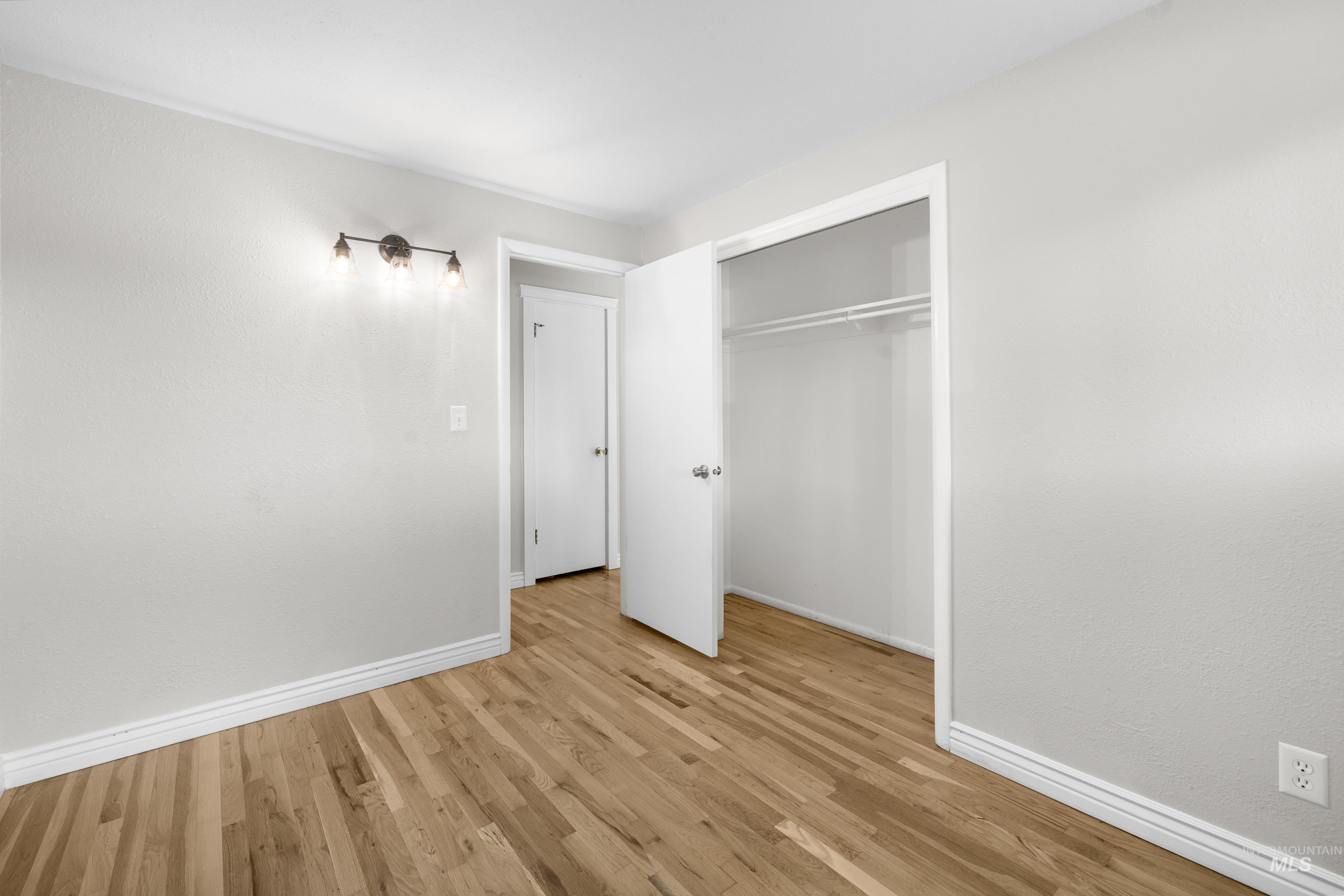 1790 N 7th E, Mountain Home, Idaho 83647, 5 Bedrooms, 2 Bathrooms, Residential For Sale, Price $359,000, 98972440