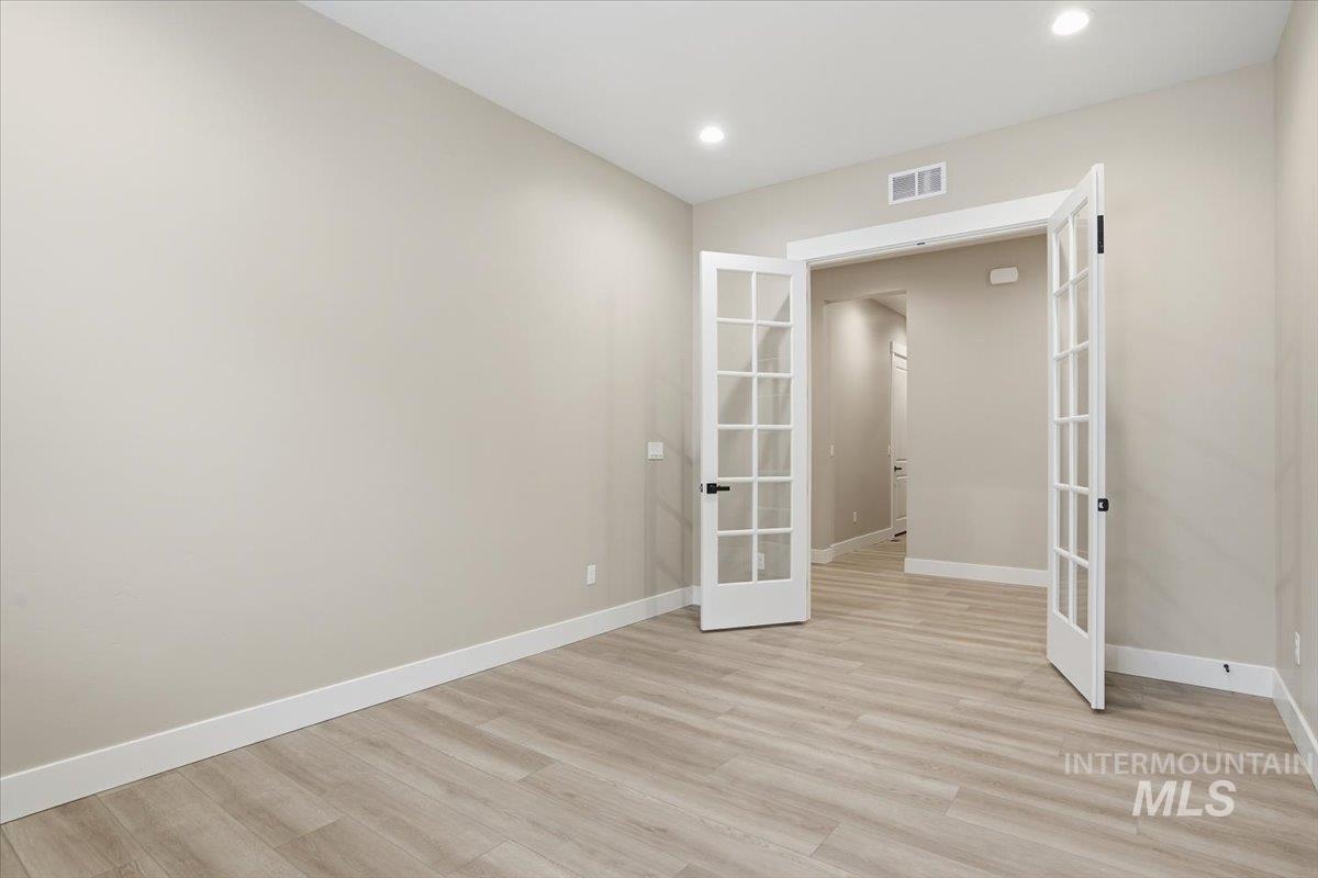 2378 N Kenora Ave, Star, Idaho 83669, 3 Bedrooms, 2.5 Bathrooms, Residential For Sale, Price $789,990,MLS 98972444