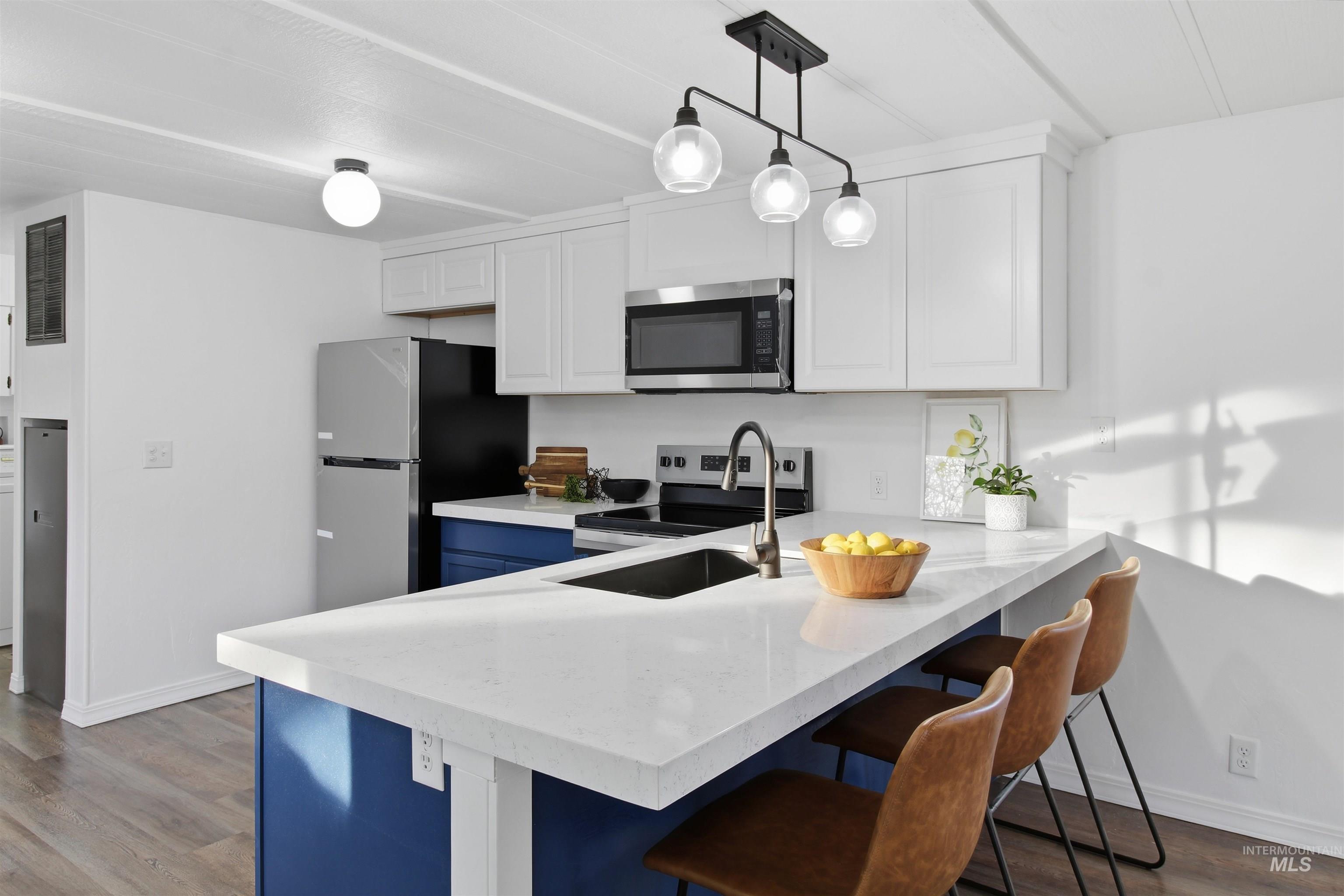 198 South Hills Road, Twin Falls, Idaho 83301, 2 Bedrooms, 1 Bathroom, Residential For Sale, Price $72,999,MLS 98972445