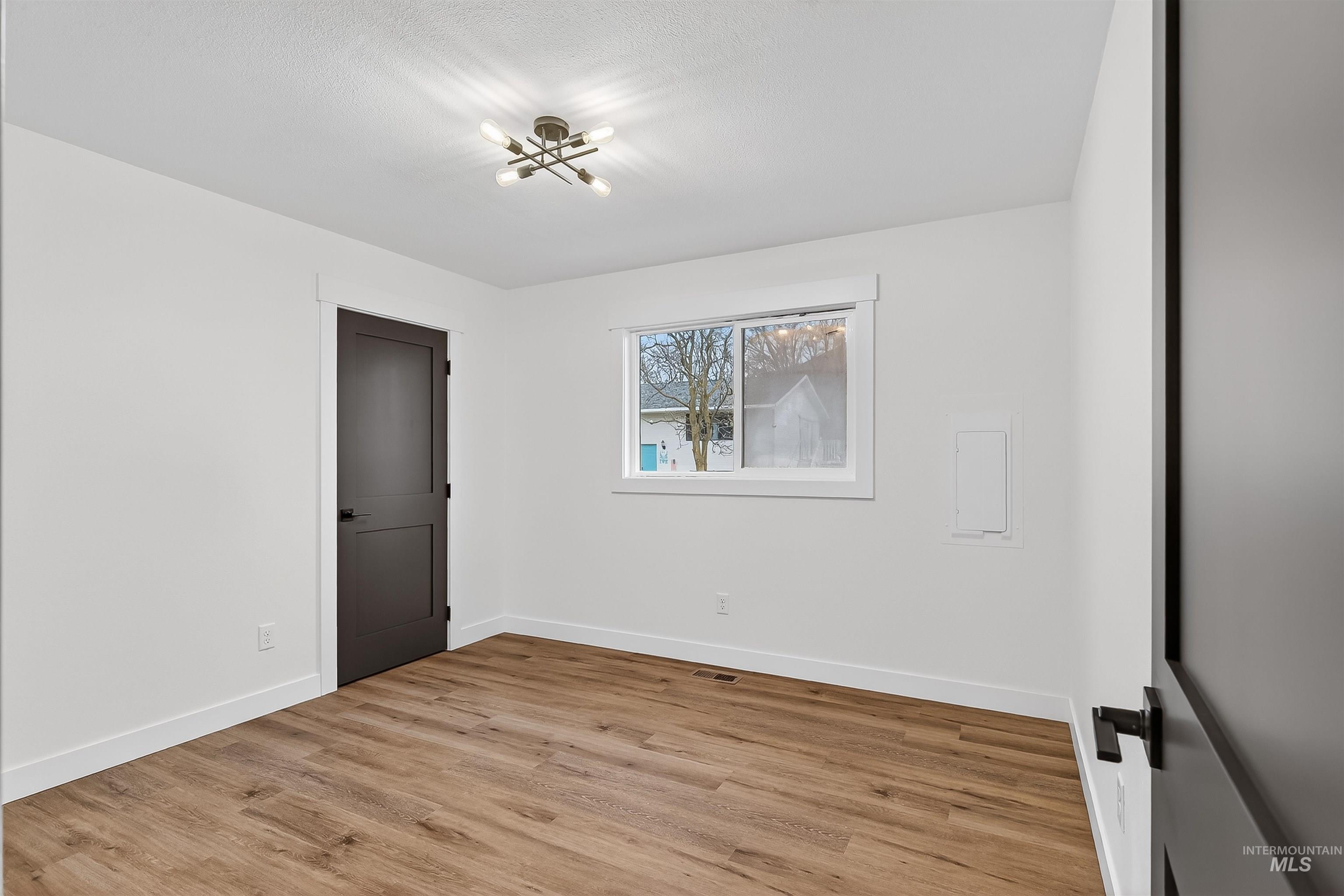 2922 Garfield Court, Lewiston, Idaho 83501, 2 Bedrooms, 1 Bathroom, Residential For Sale, Price $295,000,MLS 98972446