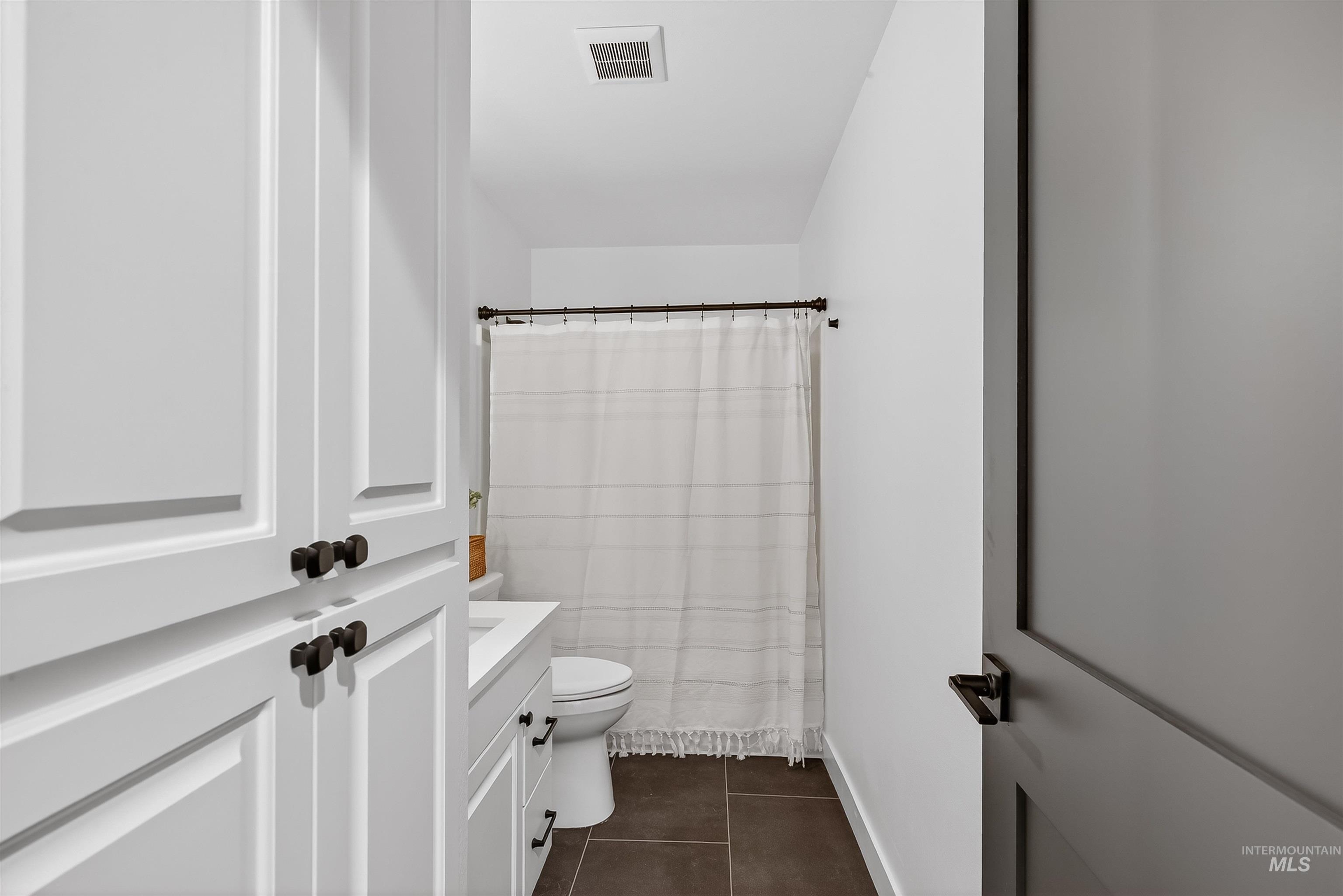 2922 Garfield Court, Lewiston, Idaho 83501, 2 Bedrooms, 1 Bathroom, Residential For Sale, Price $295,000,MLS 98972446