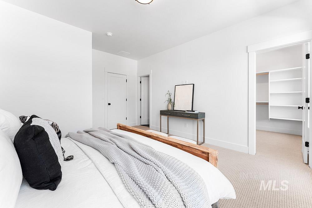 349 E Lombard Ln, Eagle, Idaho 83616, 3 Bedrooms, 2.5 Bathrooms, Residential For Sale, Price $583,000,MLS 98972448