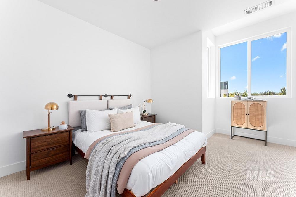 349 E Lombard Ln, Eagle, Idaho 83616, 3 Bedrooms, 2.5 Bathrooms, Residential For Sale, Price $583,000,MLS 98972448