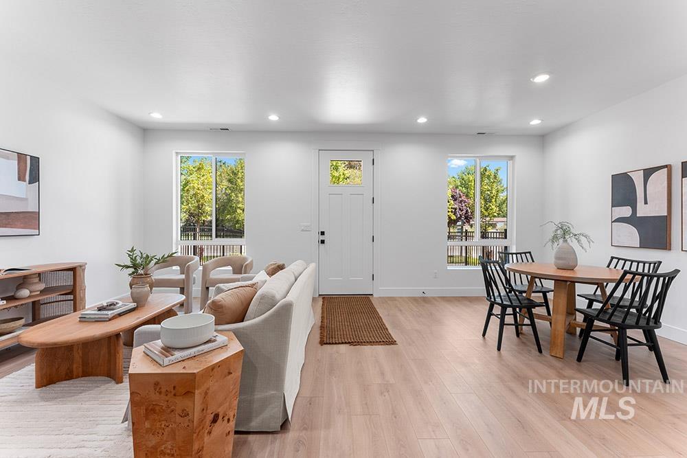 349 E Lombard Ln, Eagle, Idaho 83616, 3 Bedrooms, 2.5 Bathrooms, Residential For Sale, Price $583,000,MLS 98972448