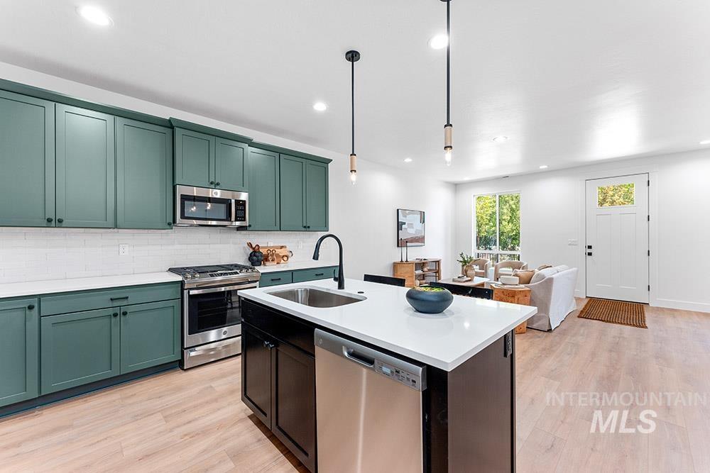 349 E Lombard Ln, Eagle, Idaho 83616, 3 Bedrooms, 2.5 Bathrooms, Residential For Sale, Price $583,000,MLS 98972448