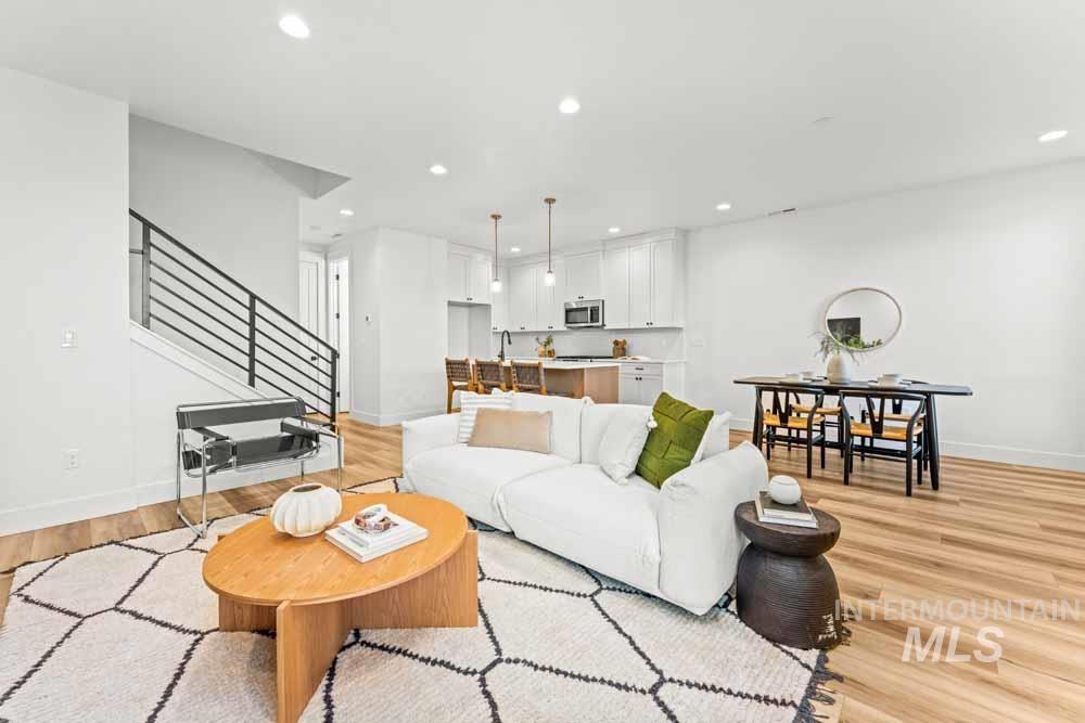 357 E Lombard Ln, Eagle, Idaho 83616, 3 Bedrooms, 2.5 Bathrooms, Residential For Sale, Price $574,900,MLS 98972449