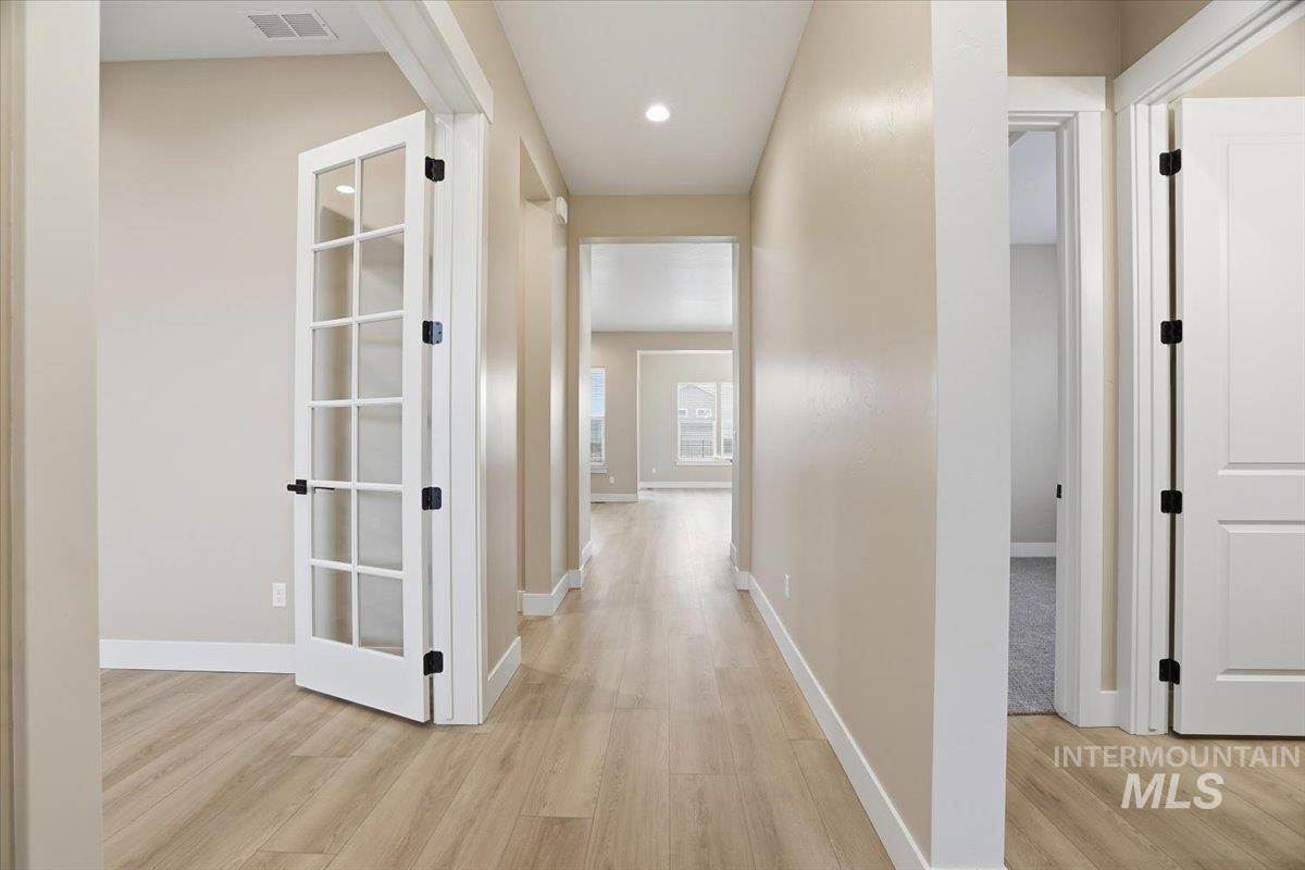 2195 N Kenora Ave, Star, Idaho 83669, 3 Bedrooms, 2.5 Bathrooms, Residential For Sale, Price $669,990,MLS 98972450