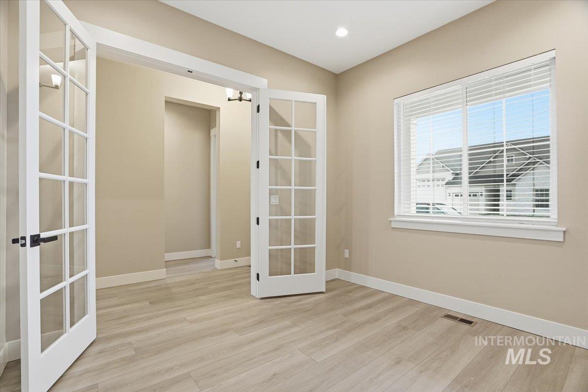 2195 N Kenora Ave, Star, Idaho 83669, 3 Bedrooms, 2.5 Bathrooms, Residential For Sale, Price $669,990,MLS 98972450